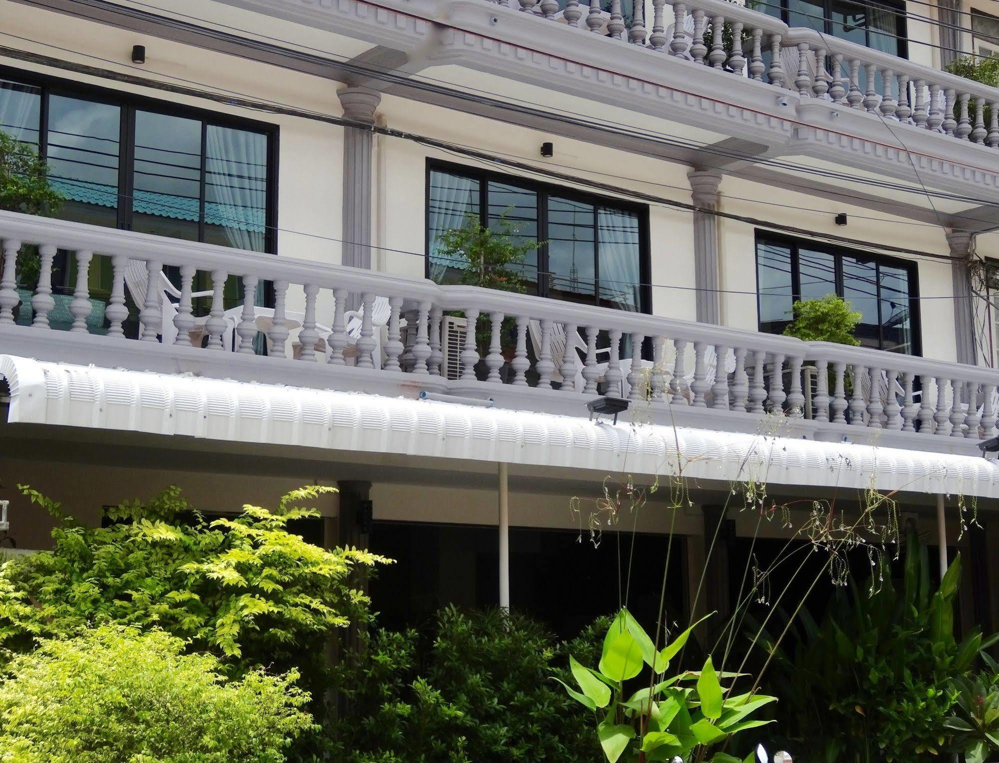 The Beach Cha Am Guest House Cha-Am Exterior photo